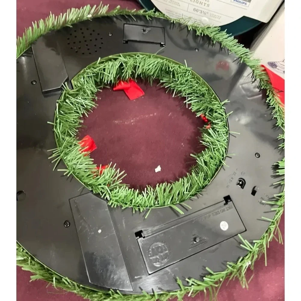 Talking Singing Christmas Wreath